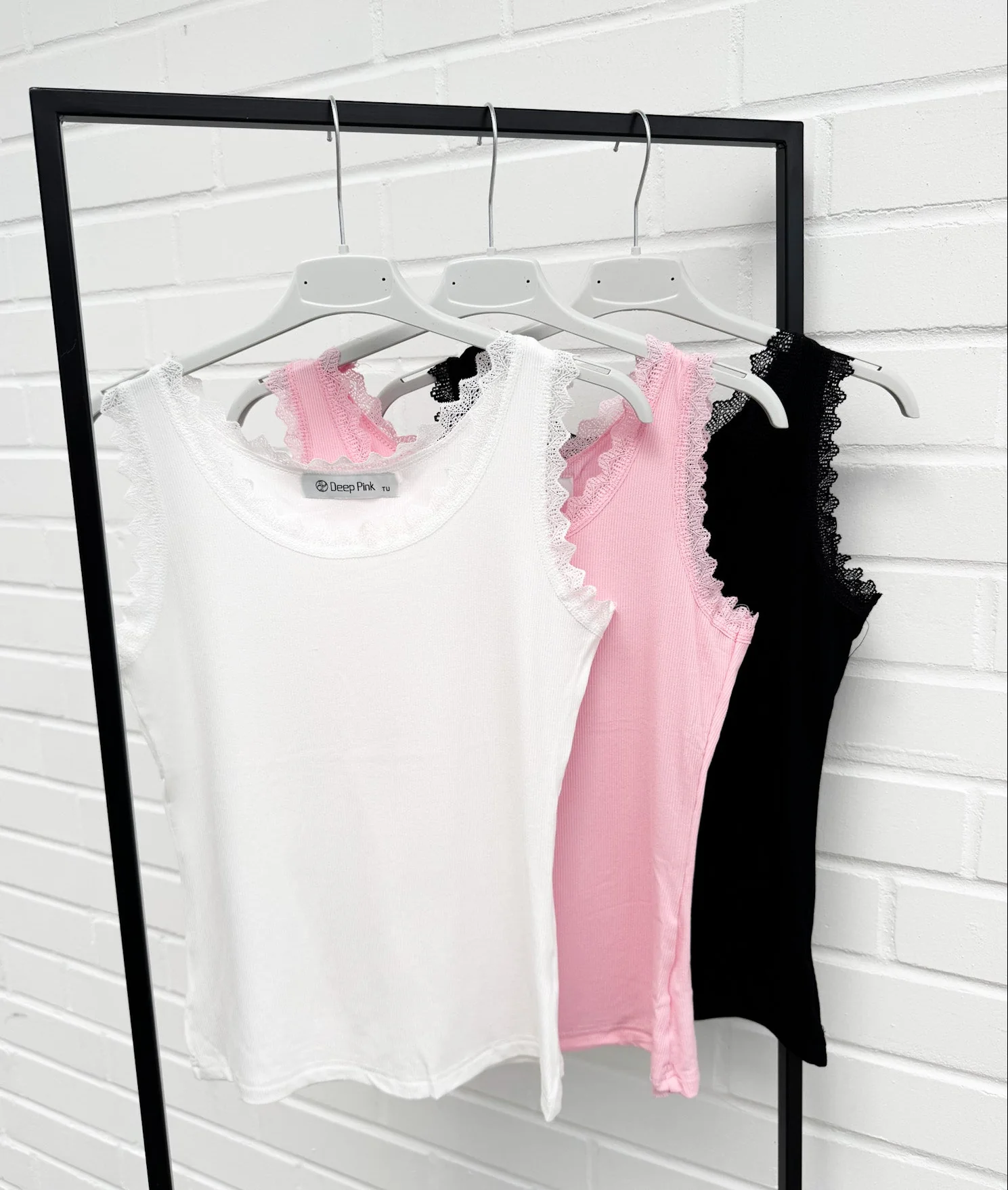 TOP EVI mit Spitze - versch. Farben